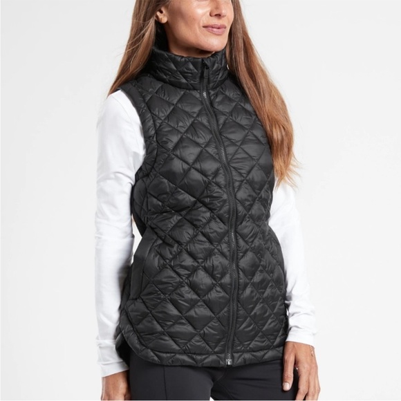 Athleta Whisper Featherless Caramel Puffer Vest LARGE EUC - Picture 6 of 7